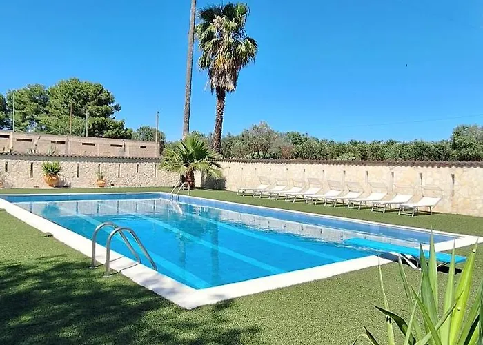 빌라 Dany With Pool